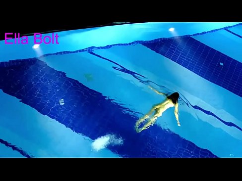 ❤️ I can't stop watching, young blonde caught swimming nude in ELLA BOLT resort pool ️❌ Just porn at us ️❤